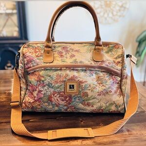 Vintage EUC Leisure Tapestey Overnight Bag